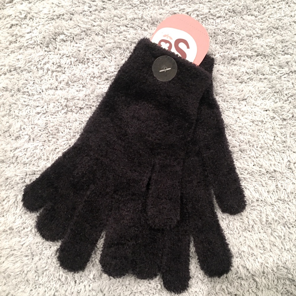 Brand New! Super Soft Black Cold Weather Gloves OS
